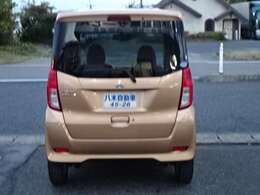 自社在庫200台以上！軽・コンパクト・ミニバン・ハイブリッドカー・セダン・商用車・トラックなど多種多様な車が勢揃いの見応えのある店です