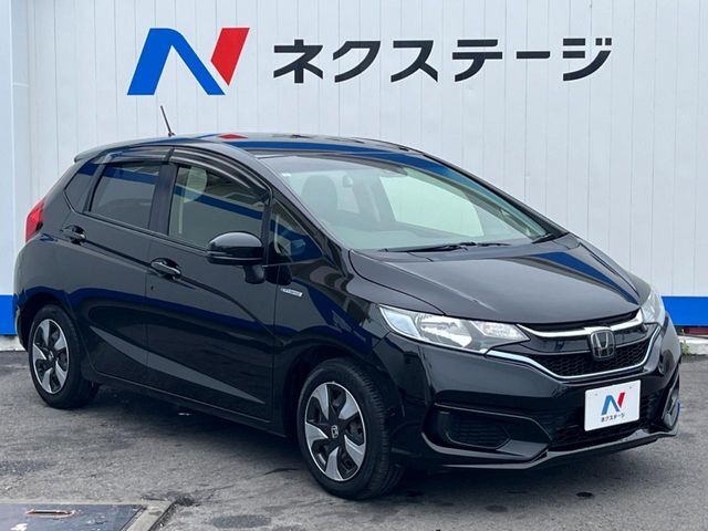 大好評のボディコーティング「弾スプラッシュコート」もご納車までに施工可能。通常のガラスコートと異なる、耐久年数6年の無機質ガラスコーティングが、ボディをキレイな状態に保ってくれます。