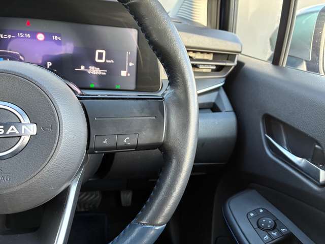 ハンズフリーフォンの受け答えが可能なスイッチです♪