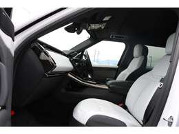 ナビシートでもゆったりドライブをお楽しみいただけます。