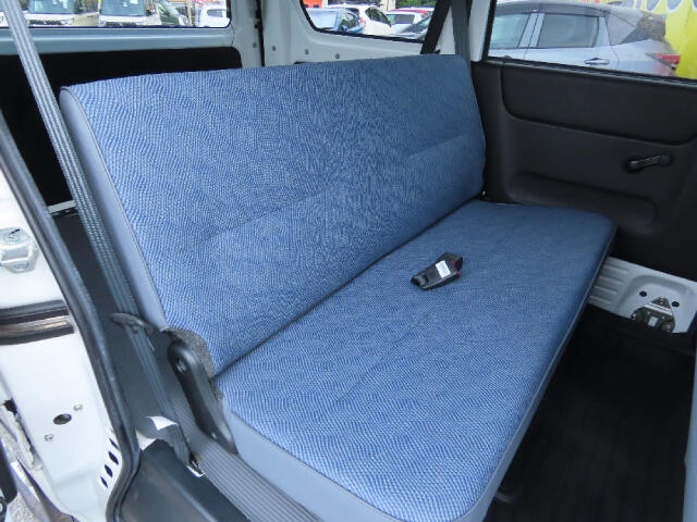 【当店の安心宣言】　★全車事故歴無し【日本査定協会基準】　★全車6万キロ以内の良質車【メーター管理システム基準】　★全車保証付き【国の認定工場（自社工場）で整備】快適なカーライフをお過ごし下さい♪