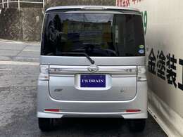 年式、走行、価格にてご不安な方！！当社では、中国運輸局指定整備工場を運営しており、国家整備士資格者の熟練のスタッフが納車前に法定点検及びしっかりと整備を致しますのでご安心してお買い求めください（＾＾）