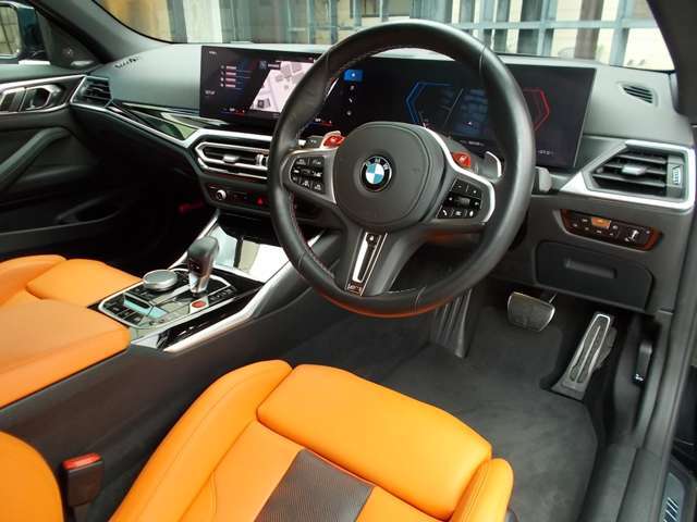 この度は弊社のお車にご興味をいただき誠にありがとう御座います。尚、詳細に関しましては弊社ホームページ wing-corp.comよりご確認下さい。