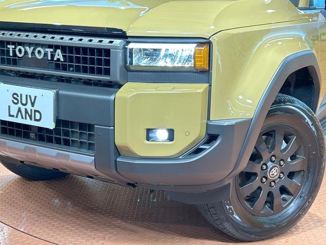 【LEDヘッドライト】悪天候や夜間走行時も良好な視界を確保し安心して運転できる高輝度LEDヘッドライトを装備！点灯速度が早く、消費電力も抑えられています。
