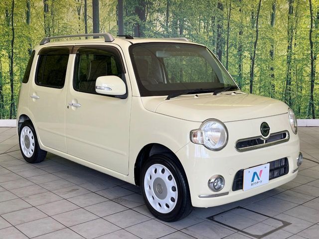 大好評のボディコーティング「弾スプラッシュコート」もご納車までに施工可能。通常のガラスコートと異なる、耐久年数6年の無機質ガラスコーティングが、ボディをキレイな状態に保ってくれます。