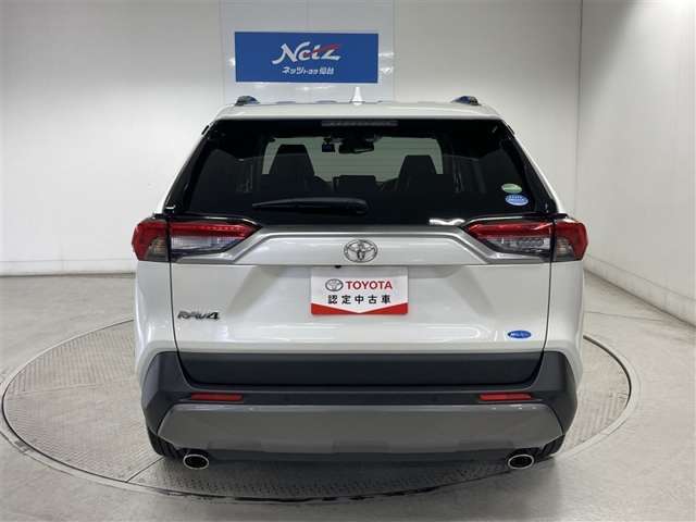 いつでも、どこでも、行きたい場所へ自由に行ける。世界を広げる、本格的なSUV・RAV4！！