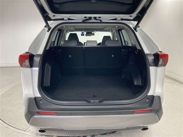 賢くてゆとりのあるラゲージスペース。