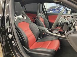 AMG専用シートを装備！！