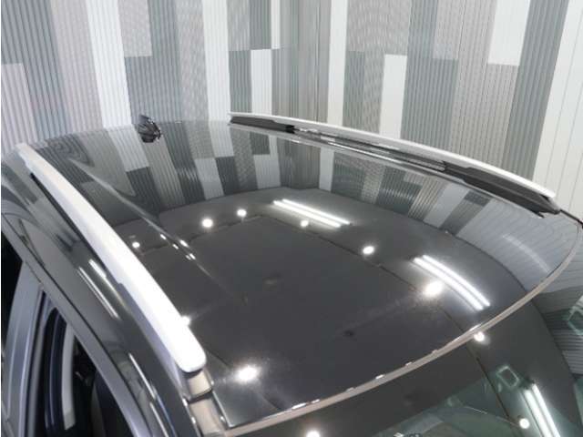 全車整備代金を車両本体価格に含んでおります。法定点検整備または定期点検を実施し、点検記録簿を発行致します。