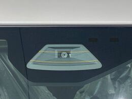 【スズキ　セーフティサポート】走行中に前方の車両等を認識し、衝突しそうな時は警報とブレーキで衝突回避と被害軽減をアシスト。より安全にドライブをお楽しみいただけます。