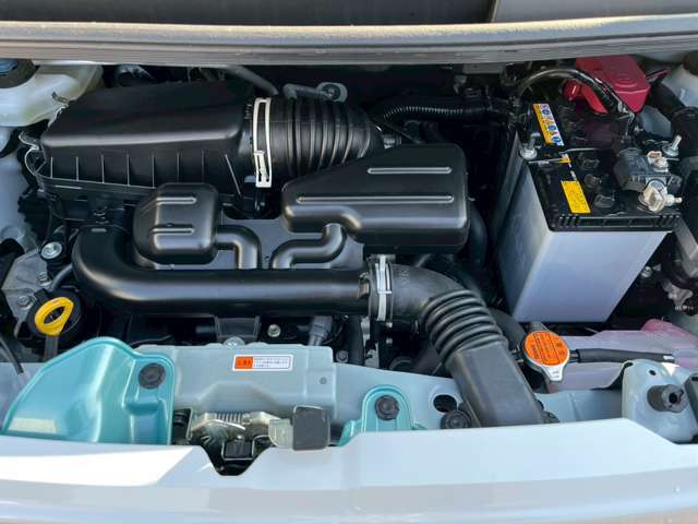 エンジンルームはサビも無くきれいな状態です！