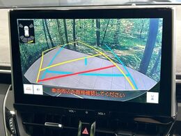 【バックカメラ】駐車時に後方がリアルタイム映像で確認できます。大型商業施設や立体駐車場での駐車時や、夜間のバック時に大活躍！運転スキルに関わらず、今や必須となった装備のひとつです！