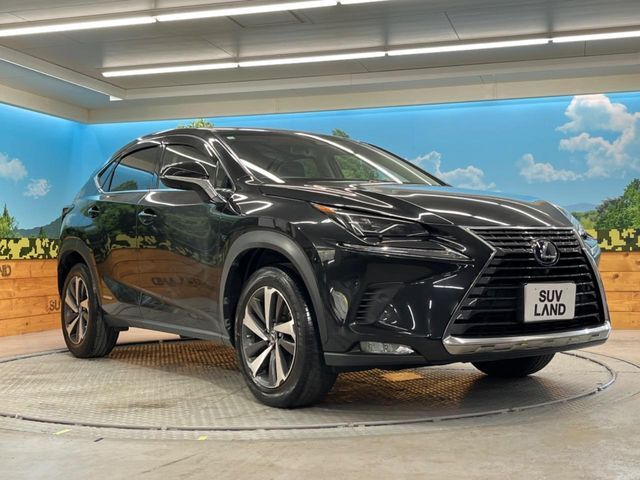 大好評のボディコーティング「弾スプラッシュコート」もご納車までに施工可能。通常のガラスコートと異なる、耐久年数6年の無機質ガラスコーティングが、ボディをキレイな状態に保ってくれます。
