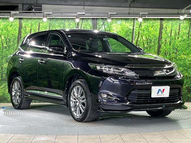 大好評のボディコーティング「弾スプラッシュコート」もご納車までに施工可能。通常のガラスコートと異なる、耐久年数6年の無機質ガラスコーティングが、ボディをキレイな状態に保ってくれます。