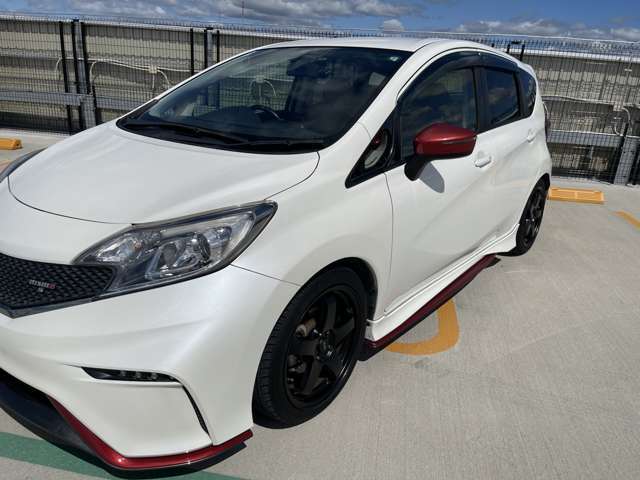 綺麗なお車ですご来店頂いたお客様からも大変綺麗だとお言葉を頂いております当店自慢のお車です！！