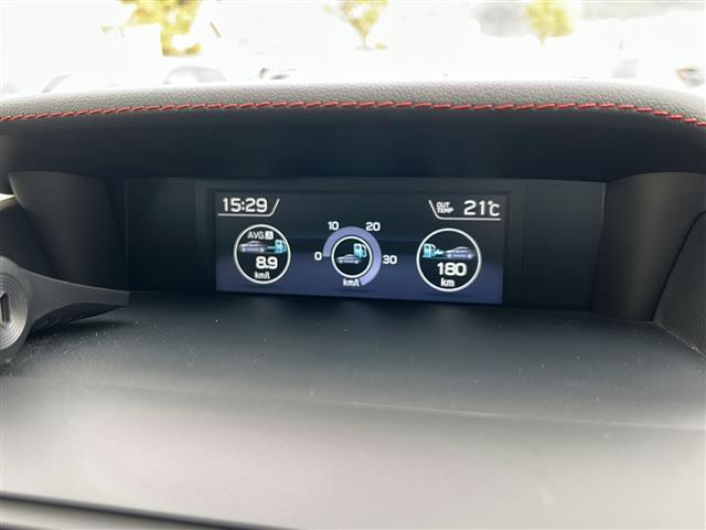 【スピードメーター】『スピードメーター』の画像になります。メーターがシンプルで見やすく運転しやすいですね！