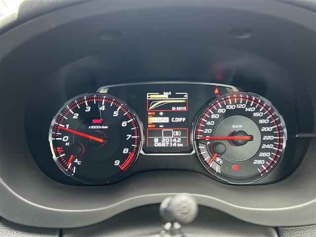 【スピードメーター】『スピードメーター』の画像になります。メーターがシンプルで見やすく運転しやすいですね！