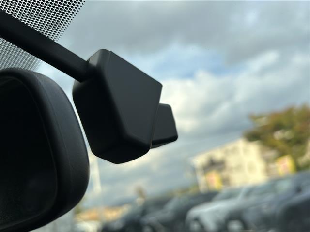 【バックミラー】『バックミラー周辺』の画像になります。写真の内容に関してご不明点、ご質問等がございましたらお気軽にガリバー店舗までお問い合わせください。