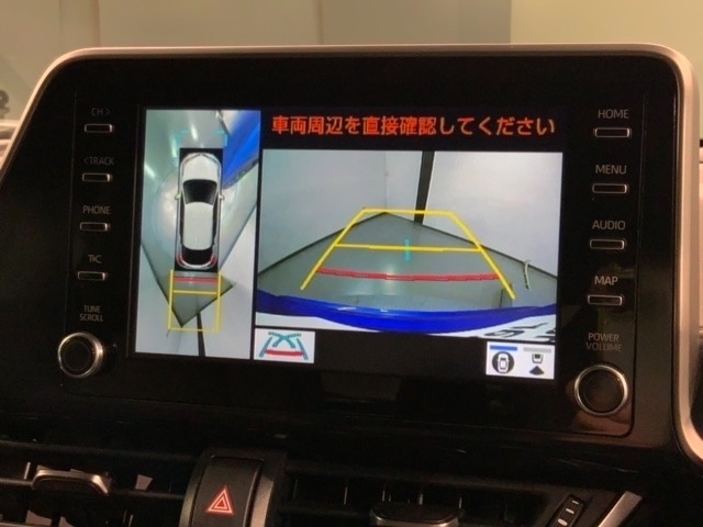 全方位モニターがついています！　車の周囲を360°安全確認できるので、普段の駐車はもちろんの事、縦列駐車や幅寄せの際にも活躍してくれますよ。