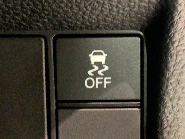 横滑り防止装置がついています。いざという時に安心ですね。