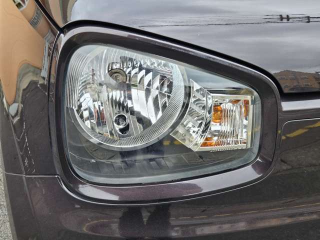 ヘッドライトに曇りやヒビ割れは無く、綺麗な状態です♪LEDバルブに変更も可能です。お気軽にご相談下さい♪