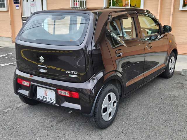 中古車だからこそ、気持ち良く乗って頂く為に手間暇は惜しみません！！細かな箇所までクリーニング致します☆
