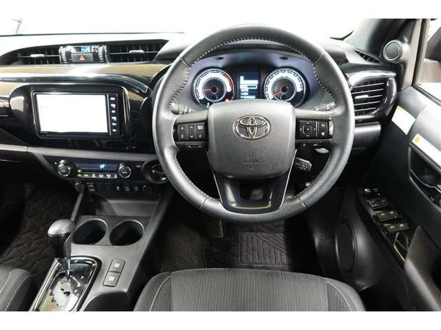 進化を続けるトヨタの先進の予防安全パッケージ「トヨタセーフティセンス」を装備しています。詳細は販売店スタッフまでおたずねください。機能は過信せずに、機能を過信せず安全運転をお願いいたします。