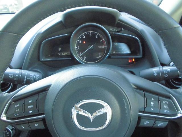 前走車両の速度に合せて、自車の速度を調整できる「MRCC（マツダレーダークルーズコントロール）」を装備しています。