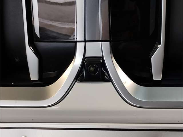 ★BPS箕面店は171号線沿いに新車ショールームと並んで御座います。電車の際は千里中央駅からご連絡頂ければお迎えに伺いますのでお気軽にご連絡ください★詳細は箕面店【フリーダイヤル：0078-6002-210897:迄