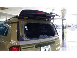 バックドアガラスハッチ