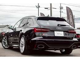 バンク＆オルフセン3Dサウンド（16スピーカー）/4ゾーンAAC/マルチカラーアンビエントライト/RSアダプティブエアサスペンション/ダイナミックオールホイールステアリング