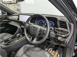 見通しのよいすっきりとした視界で、誰でも運転しやすいです。運転のしやすさは疲れにくさにも繋がりますよ♪