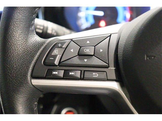 運転しながら操作が出来る画期的装備！これ便利です