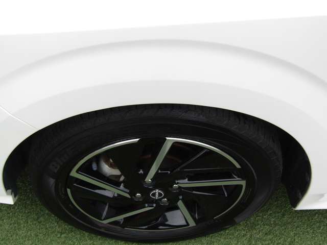 タイヤ山もご覧のとおり。