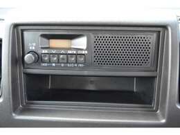 1DINスピーカー内蔵AM/FMラジオを装備。