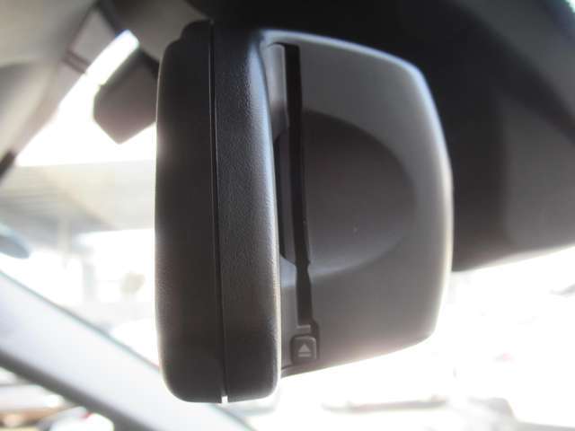 ミラー一体型ETC車載器♪高速道路の料金所をノンストップでスマートに通過できます♪