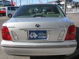 大きな傷や凹みもなく良好な状態です