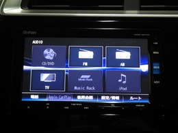 ホンダ純正ギャザズナビゲーション型番VXM-185VFIが装備されてます。フルセグTV、DVD、CD再生　ミュージックサーバー　Bluetooth、USB接続　AFMラジオ　機能付き。