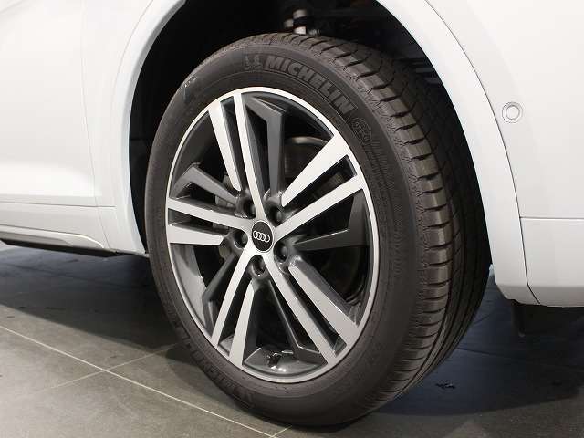 トランスミッション「Sトロニック」「ティプロトニック」、Audiがラインアップするトランスミッションは、いずれもエンジンのポテンシャルを最大限に引き出せるよう設計されています。