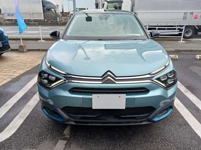 お忙しく実車確認できないお客様にも安心してご購入頂けるクオリティを目指しております。全国のディーラーで保証が受けられます。