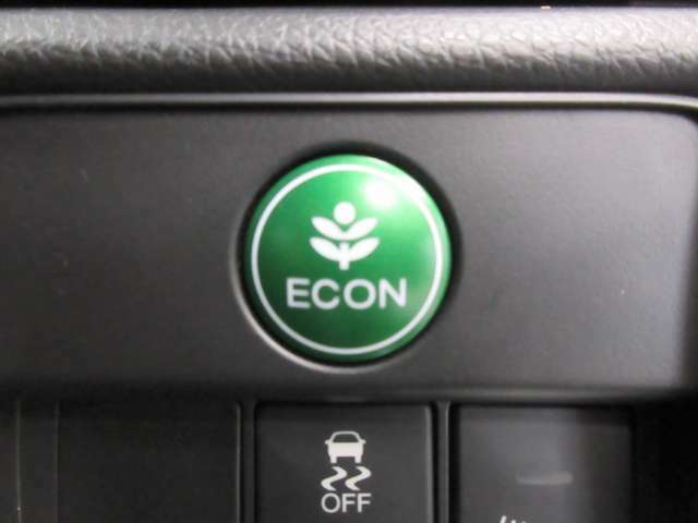 お財布にもやさしく燃費の良い走りができるECONスイッチを装備！