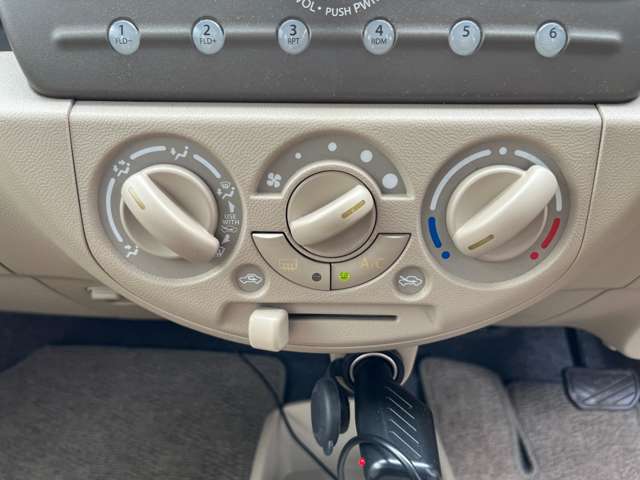 あいおいニッセイ同和損保の代理店として、自動車保険のご相談も承ります。万が一のトラブルにも備えられるよう、お客様に適したプランをご提案いたします。