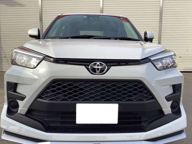 車販売の特徴2　アフターフォローの範囲が広いです！　一般的な車両保証制度はもちろん、全国展開なので、万が一の時もENEOSウイングの看板のある店舗なら旅先でも安心してお任せください。