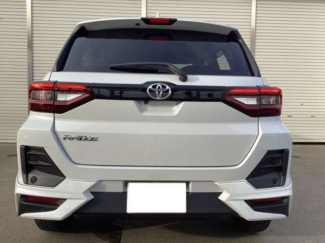 車販売の特徴3　購入した車に合わせて、超優良車に仕上げる環境と技術があります。お客様のご要望に合わせて整備してカスタマイズ後、ご納車いたします。