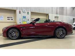 メルセデス・ベンツ中央では、1988年メルセデス・ベンツ専売店（正規販売店）としてオープン以来、数多くのお客様にご愛顧頂いております。