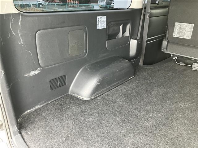 価格に自信アリ！当店は田舎にある小さな車屋さんです。家賃・人件費などのコストを削減し、仕入れは全国のオークションやお客様下取り車等から厳選することで、状態の良い車の低価格を実現しております！