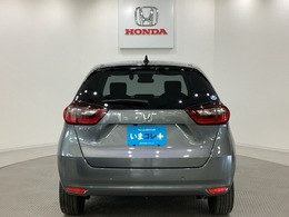 【Honda認定中古車 U-Select】　は3つの安心をお約束します。　1　Hondaのプロが整備した安心。 2　第三者機関がチェックした安心。　3　購入後もHondaが保証する安心。