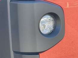 LEDフロントフォグランプ　霧や大雨など悪天候時にヘッドランプの明かりを補助します！