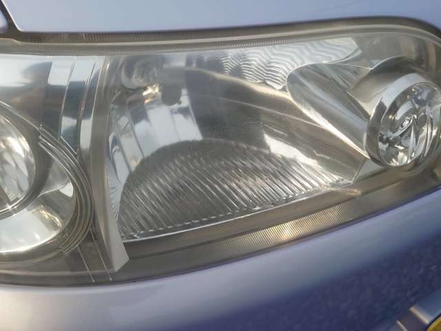 現状ハロゲンです。LED等交換も承ります。