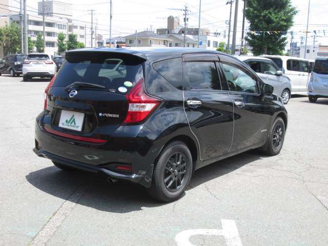 金沢、小松、七尾JAネットワークで、県内TOPの自動車保有台数を有しております。じっくりと見比べて納得の一台をお選びください。
